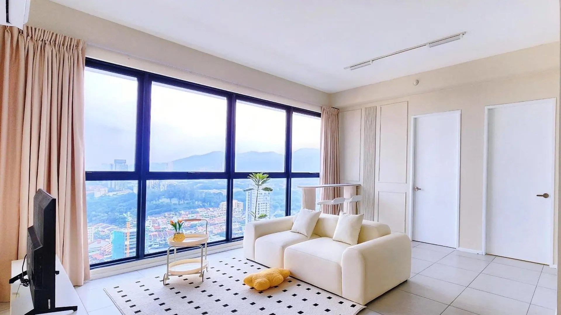 Tatami With Seaview, 9Pax, Urban Suites By Pg Home Τζωρτζ Τάουν