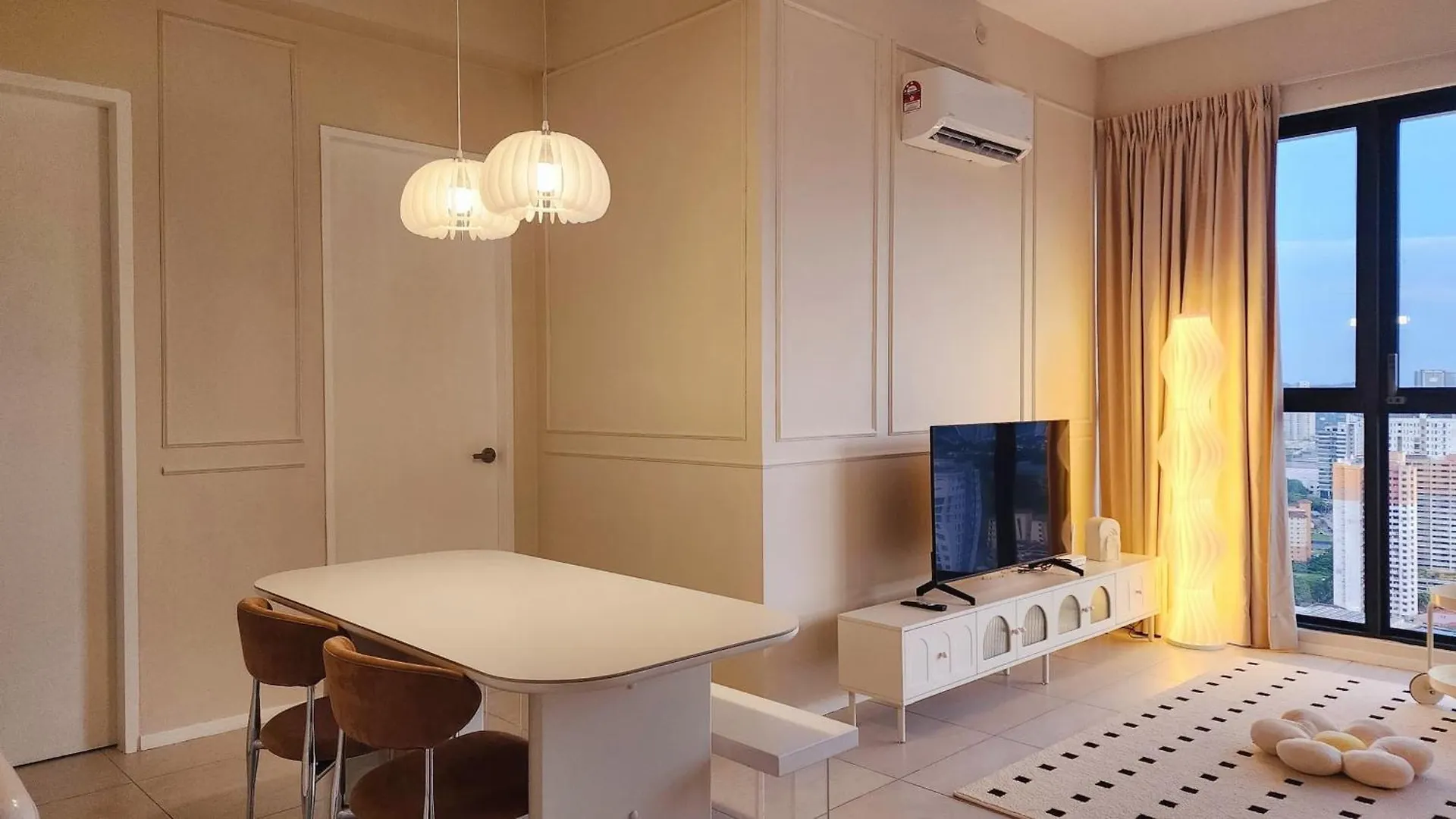 ג'ורג' טאון Tatami With Seaview, 9Pax, Urban Suites By Pg Home דירה